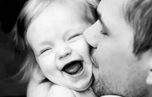 吃瓜母亲为女儿道歉视频,引发网友热议