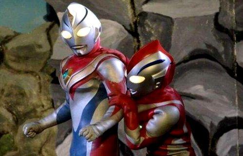 奥特曼吃瓜墩墩视频,奥特曼与瓜墩墩的欢乐互动瞬间