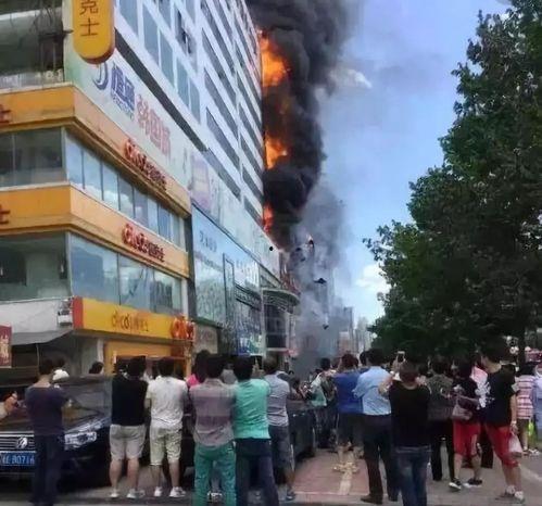 邵阳大悦城吃瓜事件视频,一场引发热议的公共冲突瞬间