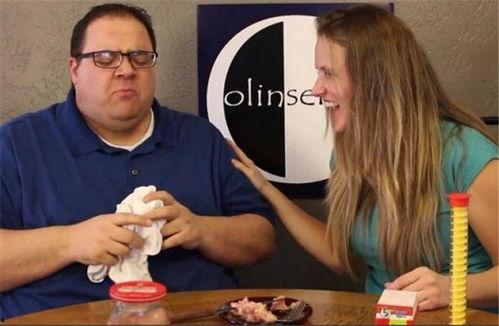 外国人走路吃瓜视频大全,外国人边走边吃瓜的趣味瞬间大盘点