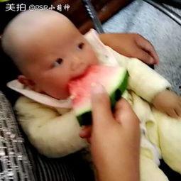 恶心的宝宝吃瓜视频,萌态可掬还是恶心的瞬间？